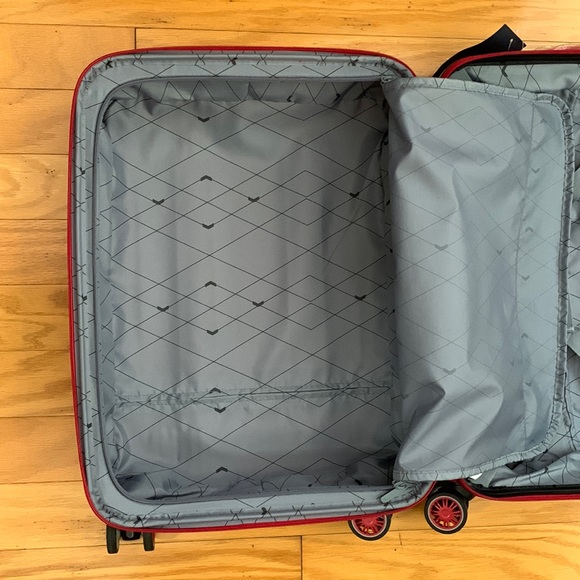 Victoria Red Hard-case 29” Suitcase - Picture 12 of 17